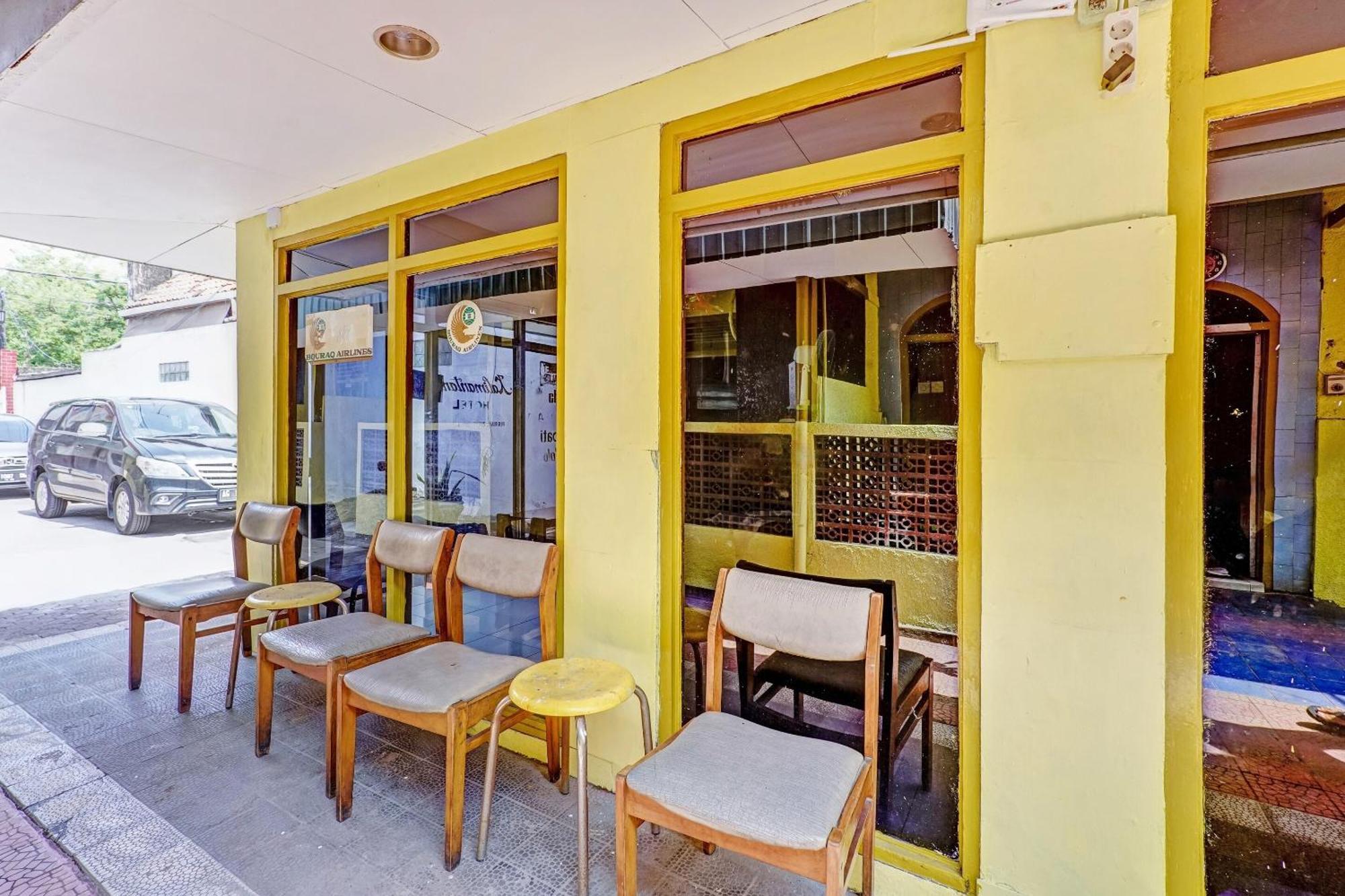 Hotel Kalimantan สุราบายา ภายนอก รูปภาพ