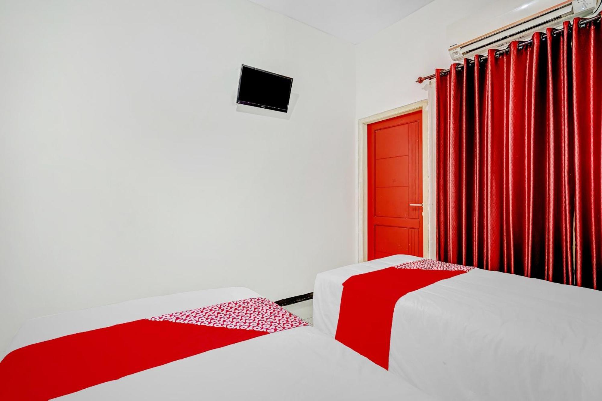 Hotel Kalimantan สุราบายา ภายนอก รูปภาพ