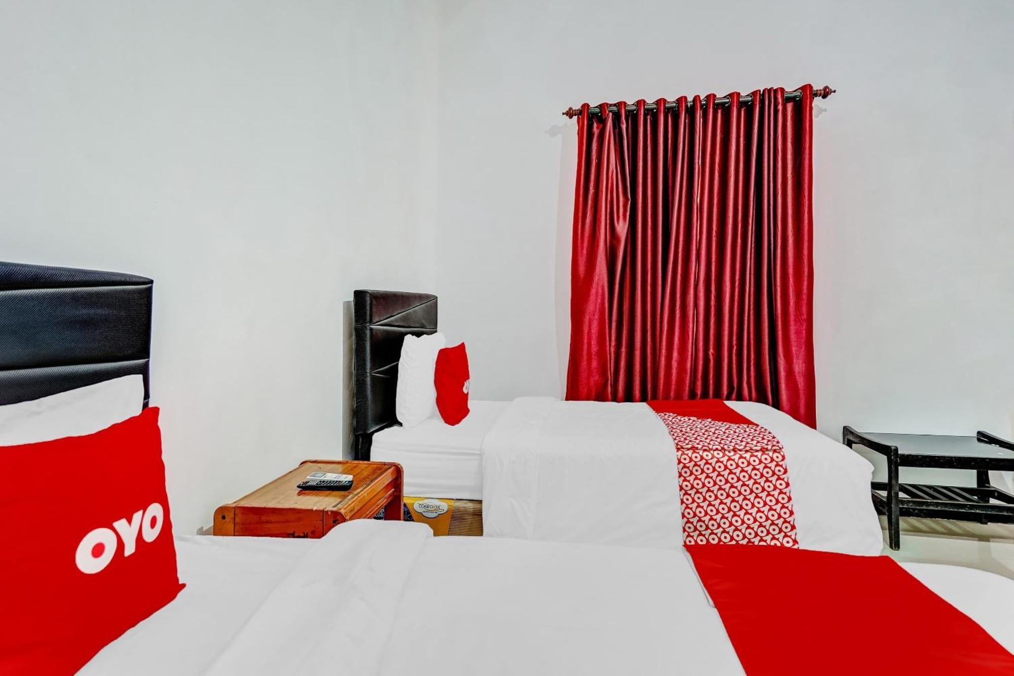 Hotel Kalimantan สุราบายา ภายนอก รูปภาพ